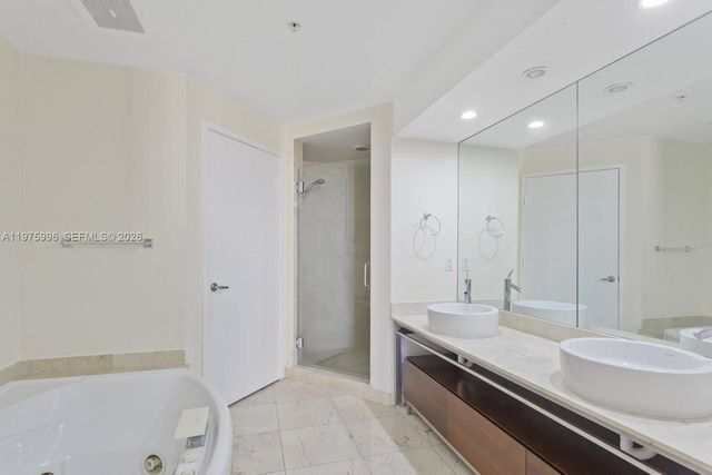 16275 Collins Avenue 904, Sunny Isles Beach, FL 33160