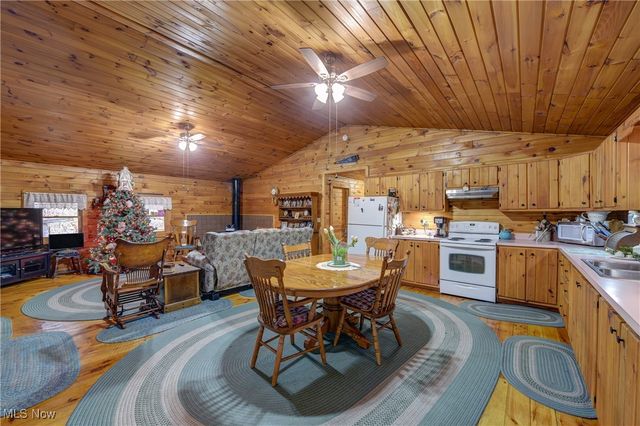 49215 Whittlesey Road, Amherst, OH 44001