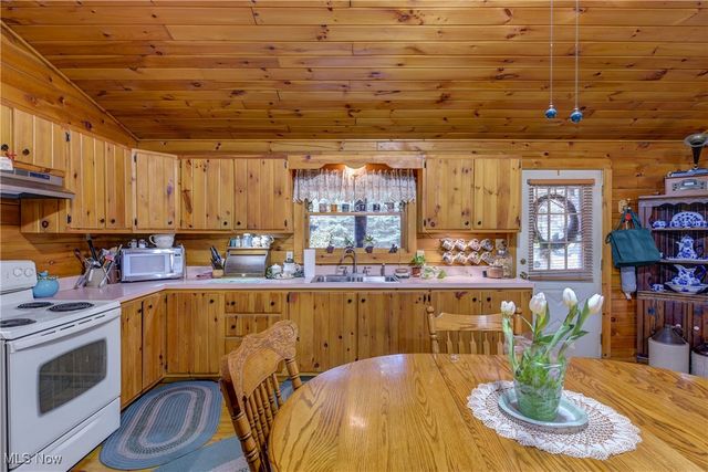 49215 Whittlesey Road, Amherst, OH 44001