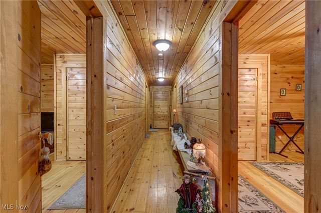 49215 Whittlesey Road, Amherst, OH 44001