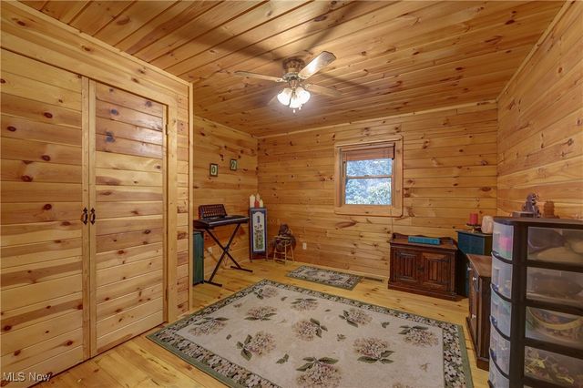 49215 Whittlesey Road, Amherst, OH 44001