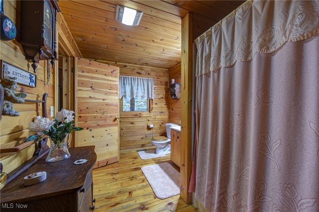 49215 Whittlesey Road, Amherst, OH 44001