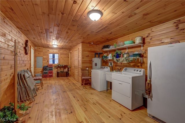 49215 Whittlesey Road, Amherst, OH 44001