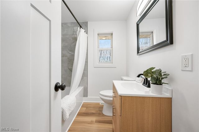 15938 W South Range Road, Salem, OH 44460