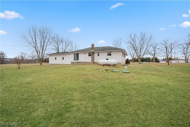 15938 W South Range Road, Salem, OH 44460