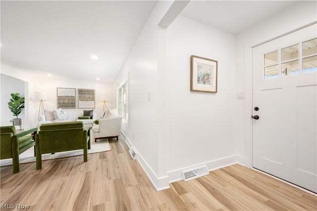 15938 W South Range Road, Salem, OH 44460