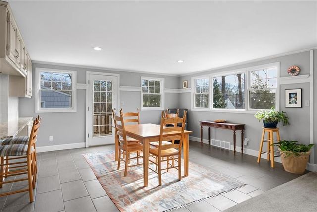 3913 W 67th Terrace, Prairie Village, KS 66208