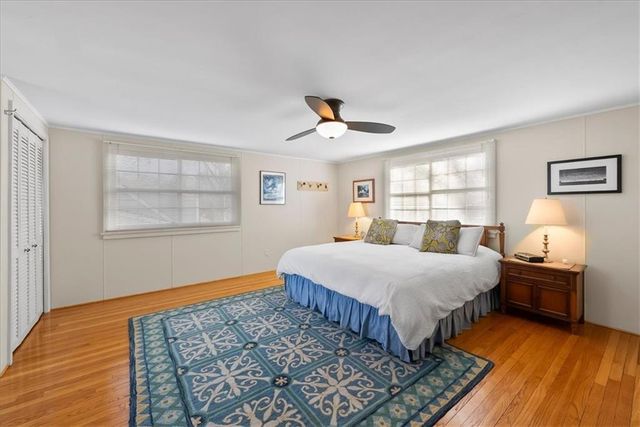 3913 W 67th Terrace, Prairie Village, KS 66208