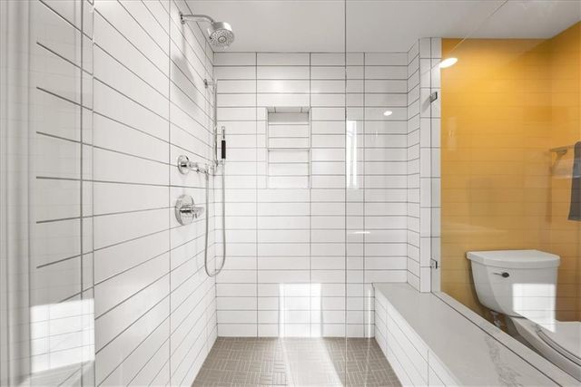 3913 W 67th Terrace, Prairie Village, KS 66208