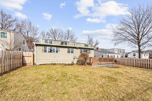 3913 W 67th Terrace, Prairie Village, KS 66208