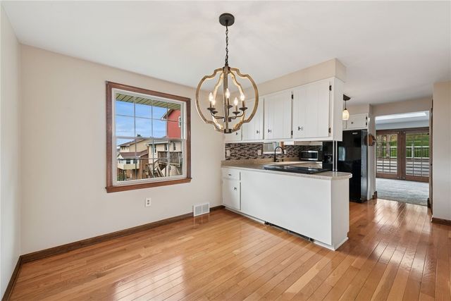 32 Dunham Drive, Hempfield Twp, PA 15601