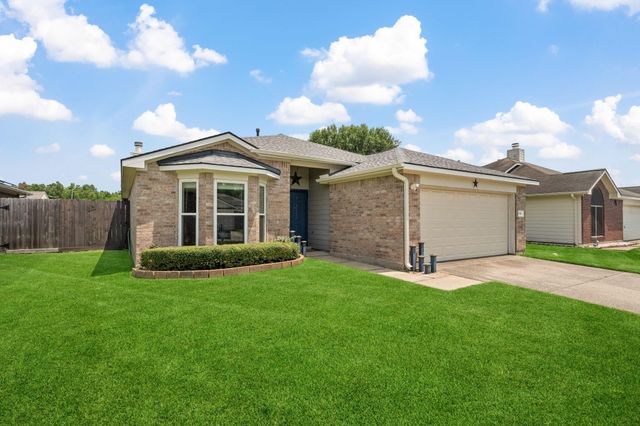 3330 Red Cedar Drive, Baytown, TX 77521