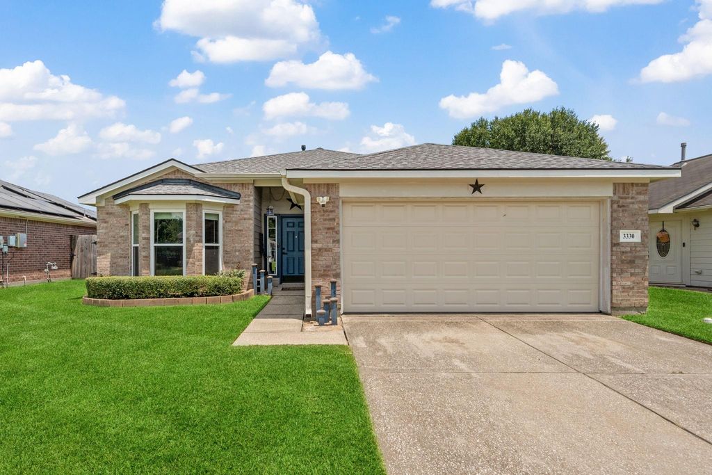 3330 Red Cedar Drive, Baytown, TX 77521