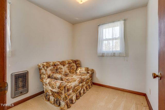 2844 Rocky Springs Road, Piney Flats, TN 37686