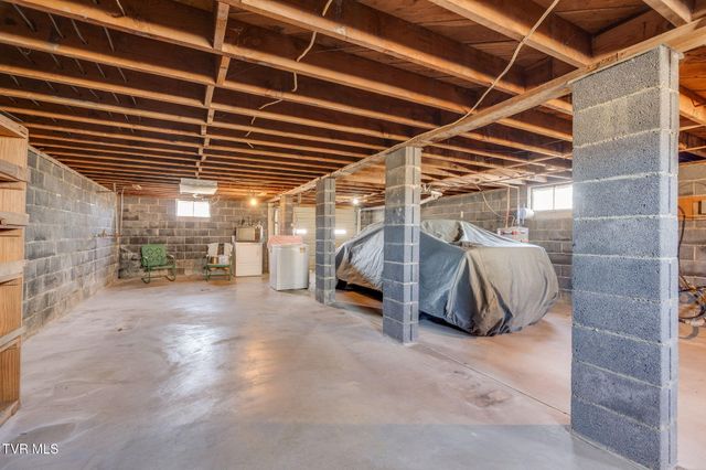 2844 Rocky Springs Road, Piney Flats, TN 37686