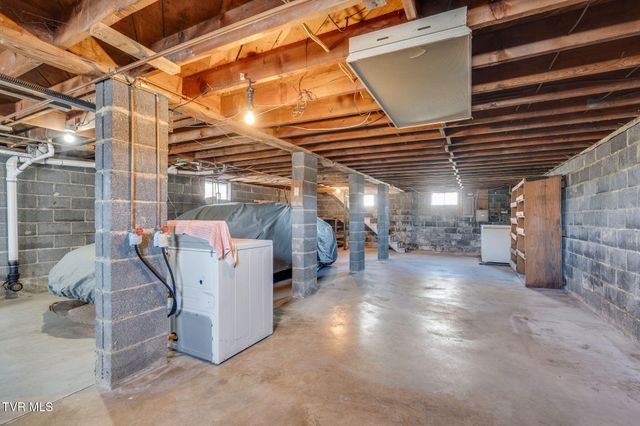 2844 Rocky Springs Road, Piney Flats, TN 37686