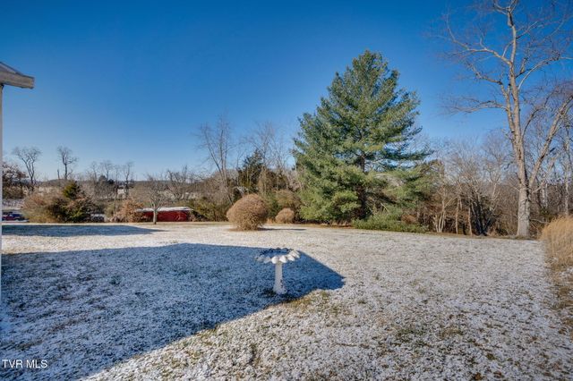 2844 Rocky Springs Road, Piney Flats, TN 37686