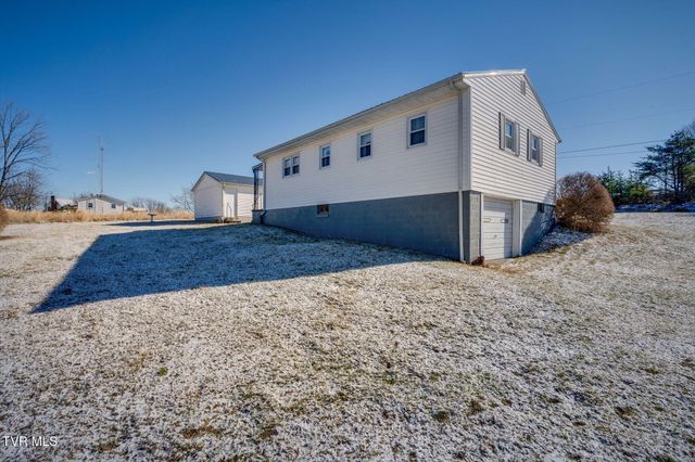 2844 Rocky Springs Road, Piney Flats, TN 37686