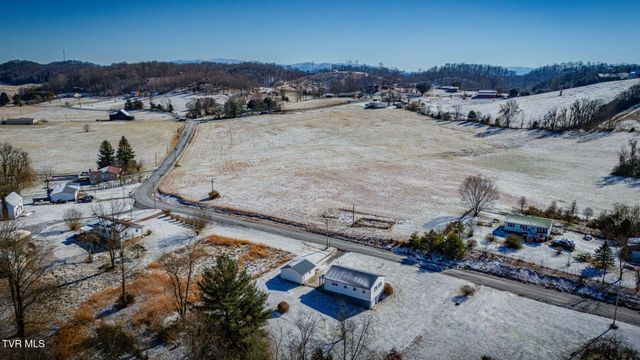 2844 Rocky Springs Road, Piney Flats, TN 37686