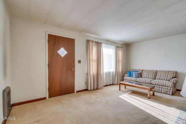 2844 Rocky Springs Road, Piney Flats, TN 37686