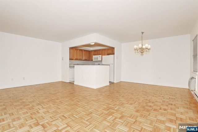 550 Fairview 312, Westwood, NJ 07675