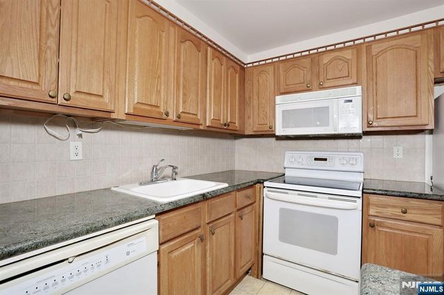 550 Fairview 312, Westwood, NJ 07675