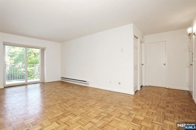 550 Fairview 312, Westwood, NJ 07675