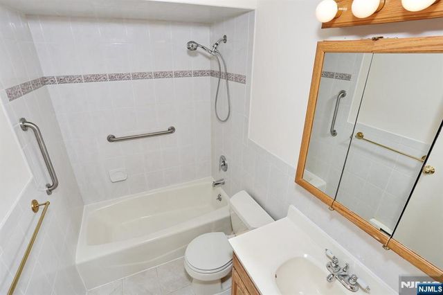550 Fairview 312, Westwood, NJ 07675
