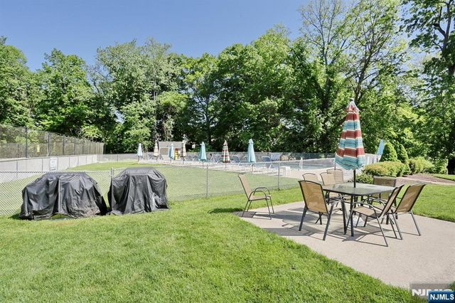 550 Fairview 312, Westwood, NJ 07675