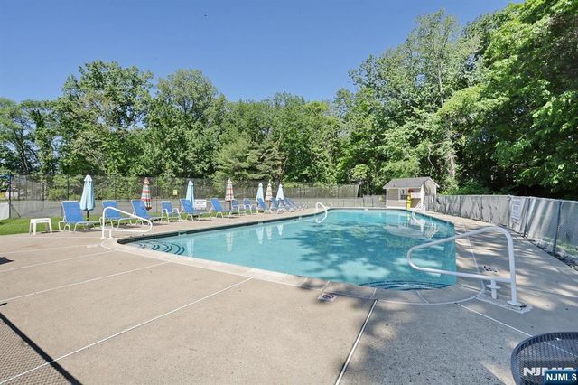 550 Fairview 312, Westwood, NJ 07675