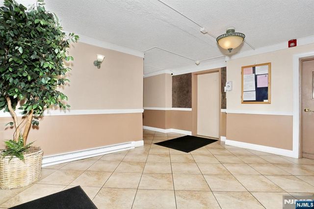 550 Fairview 312, Westwood, NJ 07675
