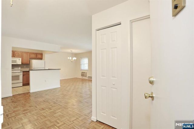 550 Fairview 312, Westwood, NJ 07675