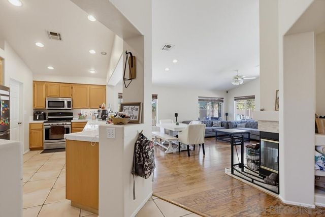 2081 Larkspur Dr, Alpine, CA 91901