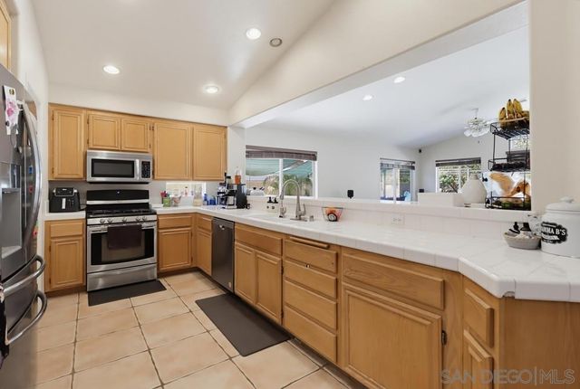 2081 Larkspur Dr, Alpine, CA 91901