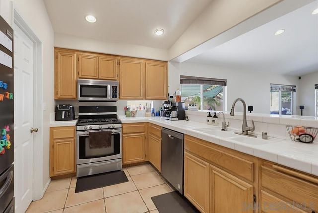 2081 Larkspur Dr, Alpine, CA 91901