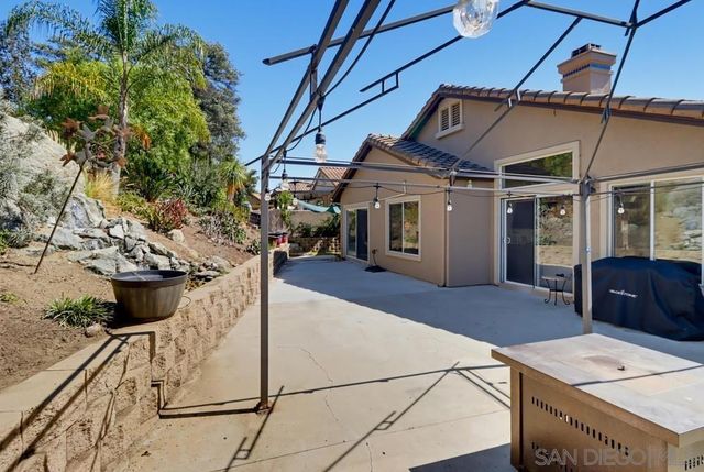 2081 Larkspur Dr, Alpine, CA 91901
