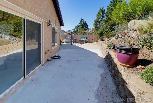 2081 Larkspur Dr, Alpine, CA 91901
