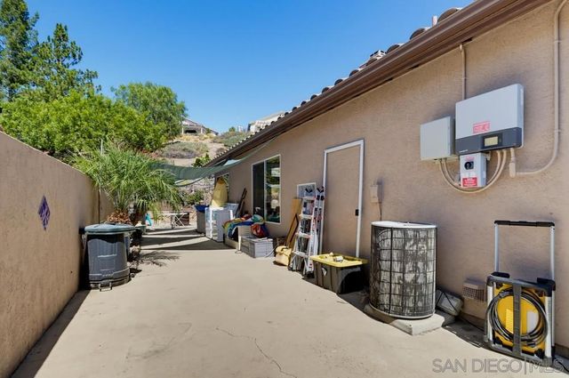 2081 Larkspur Dr, Alpine, CA 91901