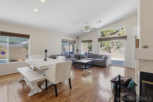 2081 Larkspur Dr, Alpine, CA 91901