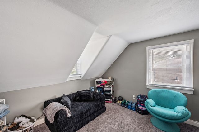 1230 60th Street, Des Moines, IA 50311