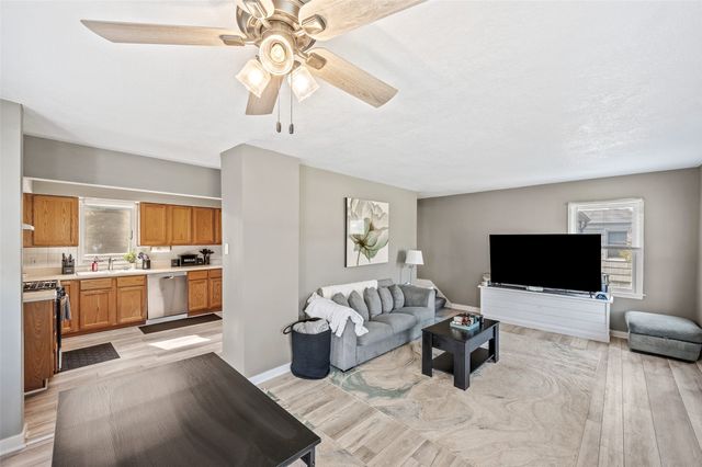 1230 60th Street, Des Moines, IA 50311