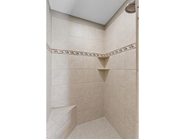 2094 Rushmore Drive, River Falls, WI 54022