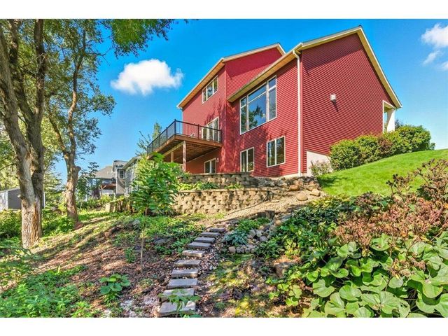 2094 Rushmore Drive, River Falls, WI 54022