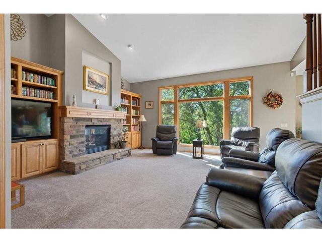 2094 Rushmore Drive, River Falls, WI 54022