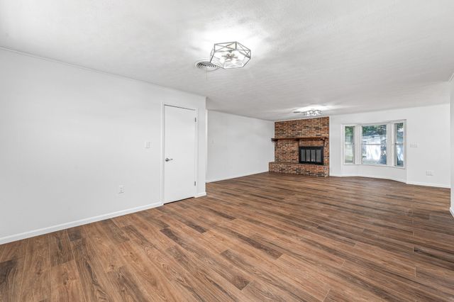 1240 N Texas, De Leon, TX 76444