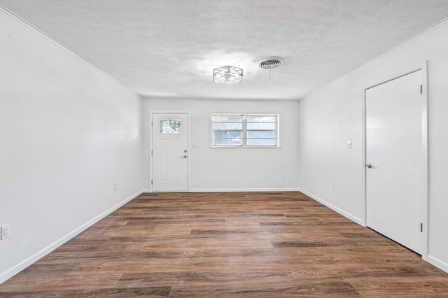 1240 N Texas, De Leon, TX 76444