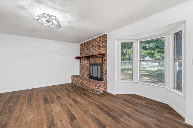 1240 N Texas, De Leon, TX 76444