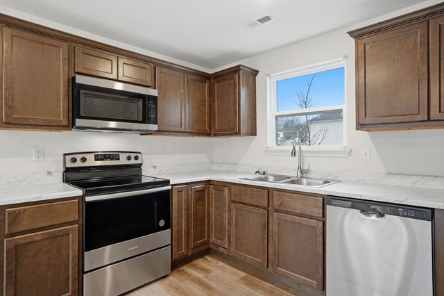 2501 NEST CT, Columbia, MO 65202