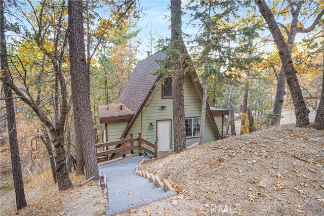 32703 Tulip Lane, Los Angeles, CA 92382