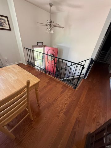 5900 Whitethorne Drive, Evansville, IN 47710